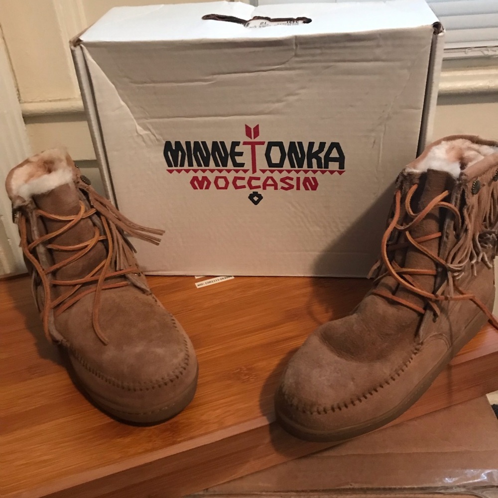 Suede and Faux fur ankle boots size 10